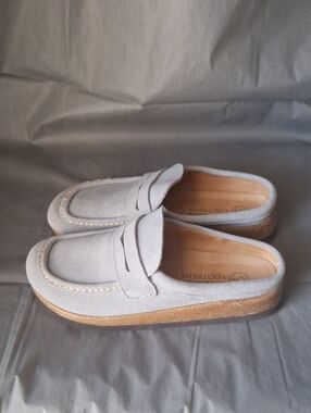 White Mountain Footbed Slip On Loafer Size 11